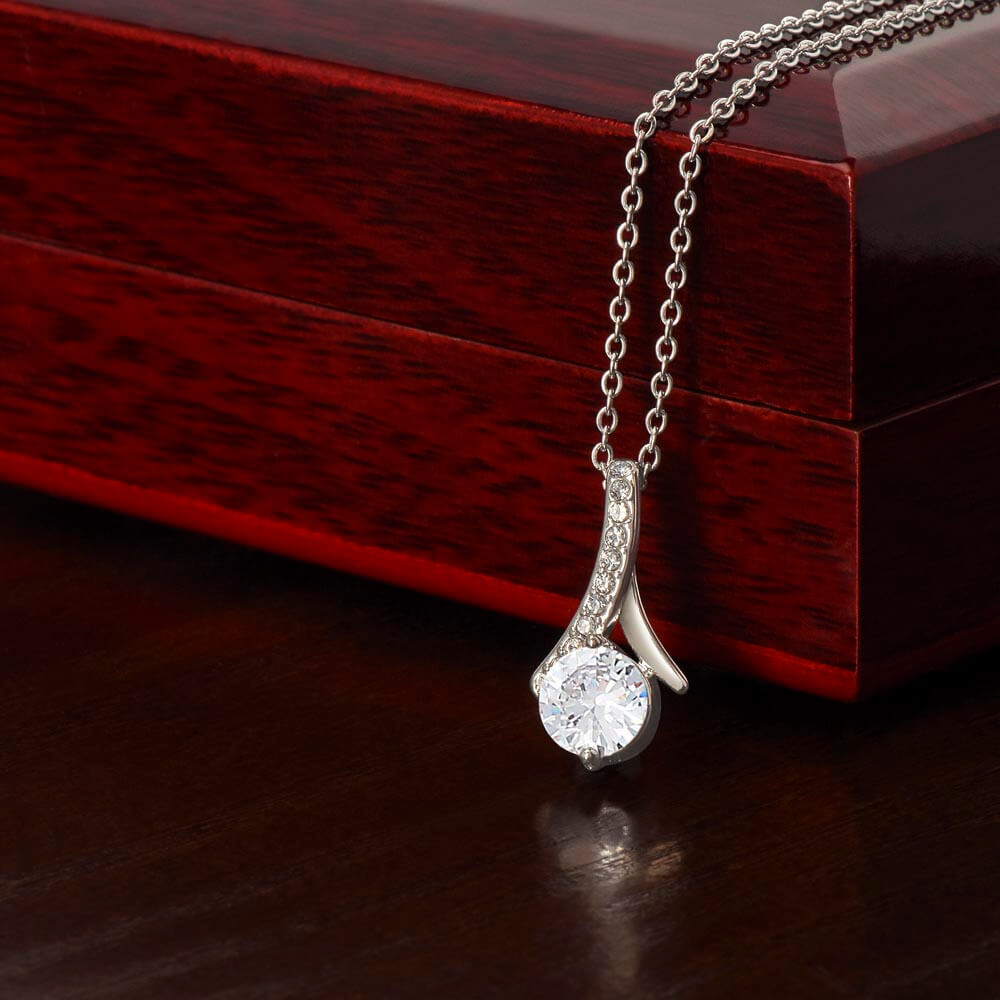 Alluring Beauty Necklace For Women Girls